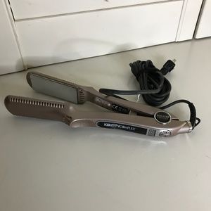 Keratin Complex Stealth III Titanium Flat Iron 1.5